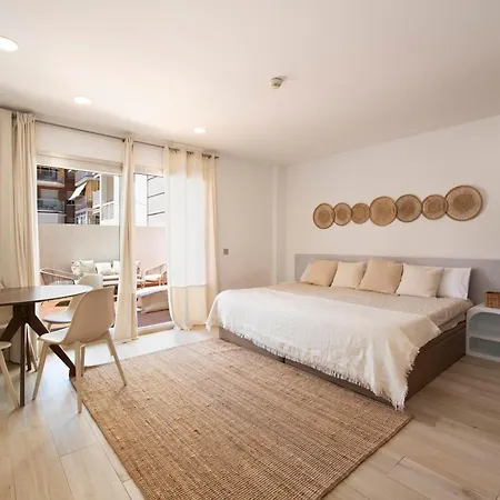 Aparthotel Centric-2